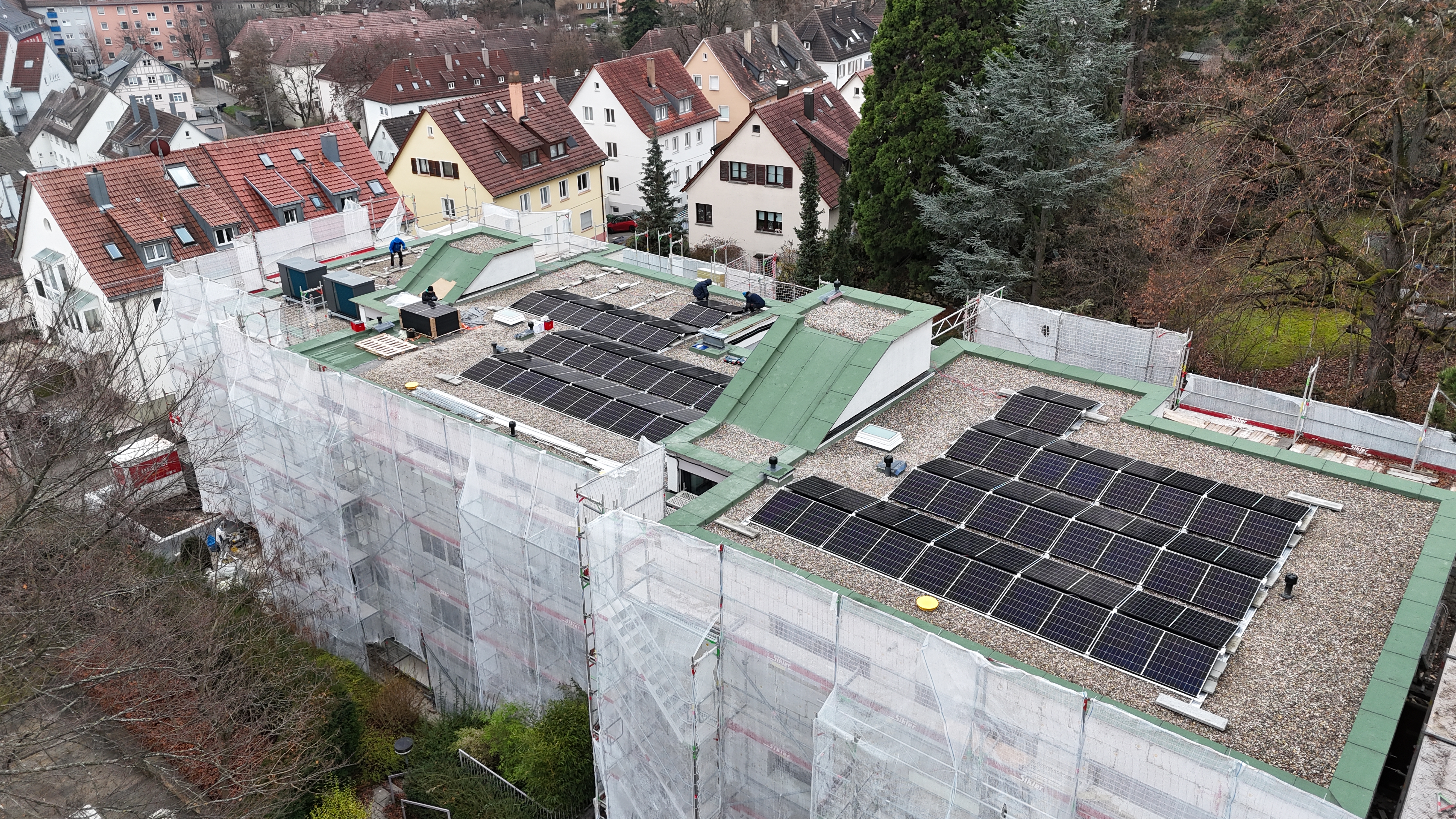 Das Solarzentrum sorgt für nachhaltige Energieversorgung durch den Bau einer PV-Anlage in Stuttgart Ost.